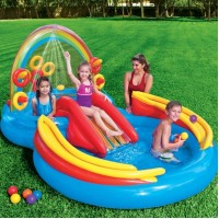 Piscina gonflabila cu tobogan si pulverizare apa