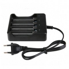 Incarcator pentru 4 acumulatori tip 18650 , alimentare la 220v