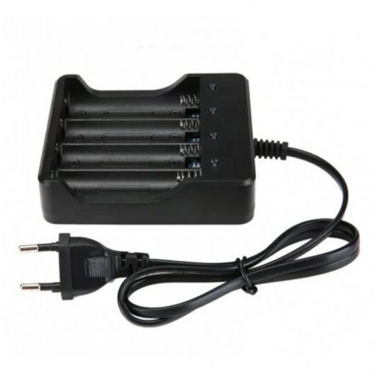 Incarcator pentru 4 acumulatori tip 18650 , alimentare la 220v