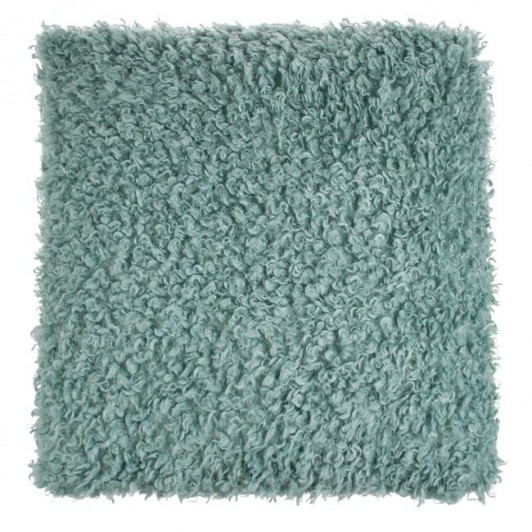 Perna Decorativa Verde Menta din Imitatie de Blana Teddy pentru Canapea 60x60cm