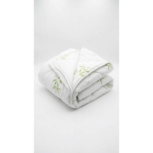 Pilotă Pufoasă fibre siliconice- Bamboo, 200x230cm (500 g/m²)Confort • Calitate • Rafinement Pilotă Pufoasă fibre siliconice- Bamboo, 200x230cm (500 g/m²)Confort • Calitate • Rafinement