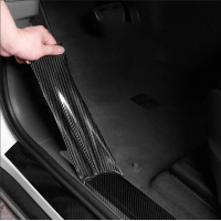 Banda adeziva carbon 10 cm x 5 metri pentru protectie si tuning auto Banda adeziva carbon 10 cm x 5 metri pentru protectie si tuning auto