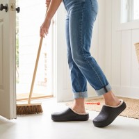Saboti termo unisex, imblaniti, comozi si caldurosi, marimi de la 37-41, preturi incepand cu 59 lei