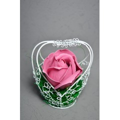 Aranjament floral - cosulet din metal cu trandafir de sapun Roz