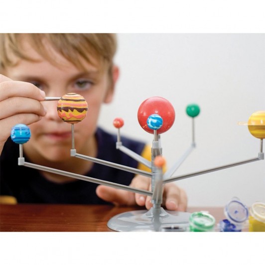 Set Creativ Sistemul Solar Copii, Model 3D de Asamblat si Pictat, 25 Piese, Culori Incluse, 8+ Ani Set Creativ Sistemul Solar Copii, Model 3D de Asamblat si Pictat, 25 Piese, Culori Incluse, 8+ Ani