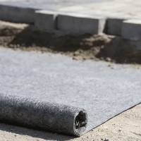 Geotextil Agrimpex gri, 80 gr/mp, 5m x10 m lungime, punga Geotextil Agrimpex gri, 80 gr/mp, 5m x10 m lungime, punga