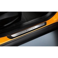 Ornamente protectie praguri dedicate Dacia Duster 2009-2017