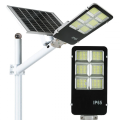 Lampa solara stradala 400W panou solar dimensiuni mari Lampa solara stradala 400W panou solar dimensiuni mari