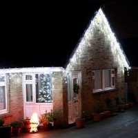 Instalatie 15 m tip turturi 330 LED, perdea franjurata, 4 nuante disponibile