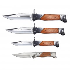 Set 4 briceaguri de vanatoare Ak System, otel inoxidabil, maro, teaca inclusa Set 4 briceaguri de vanatoare Ak System, otel inoxidabil, maro, teaca inclusa