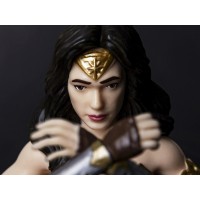 Figurina Justice League, articulata de colectie Wonder Woman, 18 cm, rosu, stativ inclus