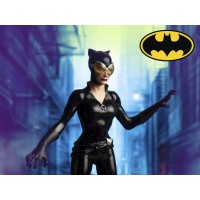 Figurina Catwoman articulata Purrr Mistress, editie de colectie, 18 cm, stativ inclus