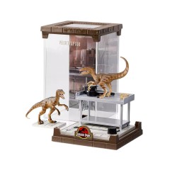 Figurina de colectie Jurassic Park Lab Velociraptors, 18 cm, suport sticla inclus