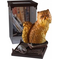 Figurina de colectie Crookshanks The Cat, seria Harry Potter, 17 cm, suport sticla inclus