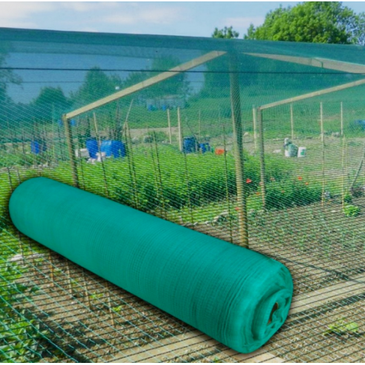 Plasa de umbrire 6 m x 50 m lungime, greutate 35 g/mp, culoare verde, margini intarite, protectie UV