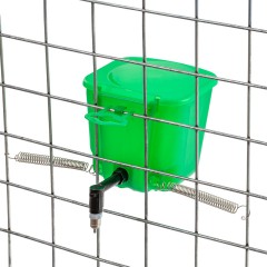 Adăpătoare din plastic pentru iepuri,  500 ml, alimentare de sus, montabilă pe plasă sau pe cușcă.
