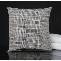 Perna decorativa, model cu dungi gri, 40x40 cm