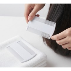 Set 2 buc pieptene de indepartat paduchi, 8.5x5 cm Set 2 buc pieptene de indepartat paduchi, 8.5x5 cm