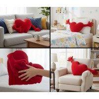 Perna decorativa, model inima cu maini, 100x40 cm, poliester, rosie