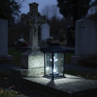 Felinar LED, incarcare solara, cruce, 14x14x28 cm, buton on/off, pentru cimitir sau spatii memoriale