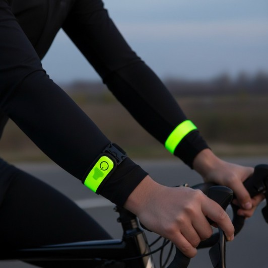Banda reflectorizanta reglabila, cu catarama, prindere cu velcro, verde, 43x4 cm