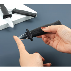 Cutit farse, lama retractabila, lungime 18 cm, negru/argintiu