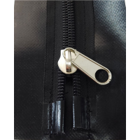Fermoar pe Banda NEAGRA 10 cm x 2,5 metri, cursor metal, doi tragatori, pentru folia transparenta