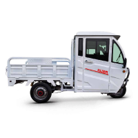Triciclu ELECTRIC KUBA Ekamyonet VOLAN BORD cabina inchisa, limitat 25 km /h, carte RAR INCLUSA