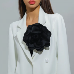 Brosa Floare NEGRU xxl Oversize 20 cm petale mari Satinate cu ac de brosa pe spate