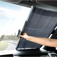 Parasolar auto retractabil impotriva razelor UV, fixare prin ventuze