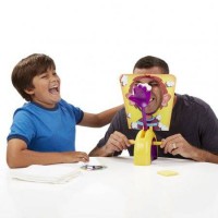 Joc distractiv ruleta cu frisca Pie Face