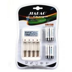 Incarcator + 4 acumulatori AA 600 mAh