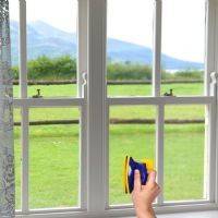 Curatator magnetic cu bureti pentru geamuri