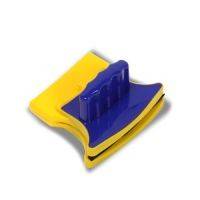 Curatator magnetic cu bureti pentru geamuri