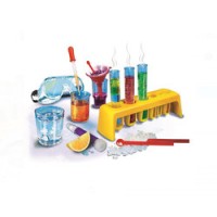 Laboratorul de Chimie Stiinta si Joaca – Incurajeaza Curiozitatea si Cunoasterea Prin Experimente
