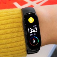 Bratara inteligenta M6, monitorizare tensiune arteriala, somn, notificari aplicatii