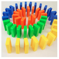 Jucarie interactiva Tren Domino cu 80 de piese colorate si aranjare automata