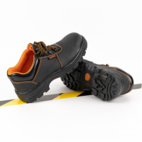 Pantofi protectie cu bombeu metalic, Marime 41, Talpa antiderapanta, EDLMX525 Pantofi protectie cu bombeu metalic, Marime 41, Talpa antiderapanta, EDLMX525