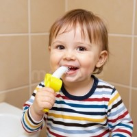 Periuta de dinti banana, cu manere de prindere, silicon non-toxic