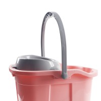 Galeata cu storcator 15L, cu roti  – practica, capacitate mare, stabila si usor de transportat