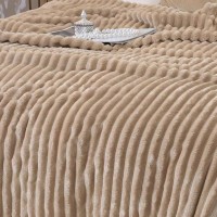 Patura moale, calduroasa, pufoasa, grosime medie, 200 x 230cm Patura moale, calduroasa, pufoasa, grosime medie, 200 x 230cm