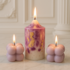 Luxe Amethyst Glow lumanare decorativa handmade cu foita de aur si nuante de ametist + ambalaj cadou