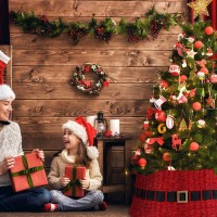 Pachet de Craciun Secret Santa cu Bradut + 2 Instalatii + 5 Decoratiuni surpriza