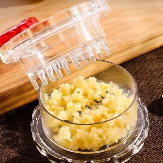 Zdrobitor de Usturoi, Multifunctional, din Plastic, Prin Rasucire, 4 x 7.5 cm, Transparent