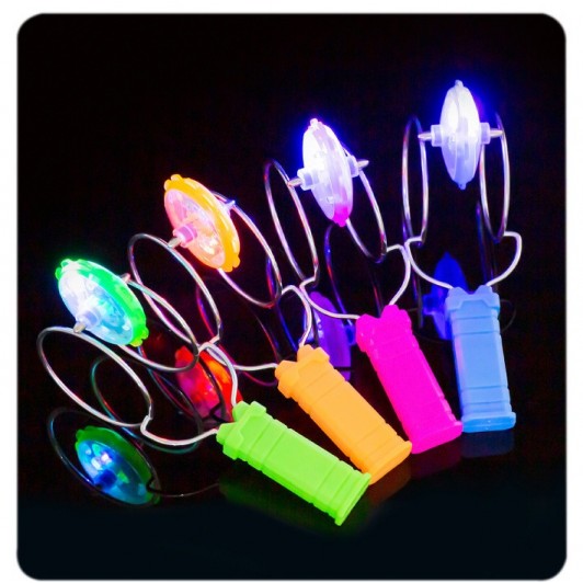 Jucarie inovatoare interactiva, titirez rotativ inertial cu magnet cu efecte luminoase, 19.8 x 5 cm