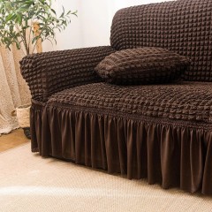 Husa creponata universala canapea 3 locuri, maro, cu volane, bumbac, rezistenta la apa Husa creponata universala canapea 3 locuri, maro, cu volane, bumbac, rezistenta la apa