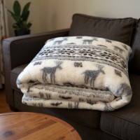 Patura rustica din lana naturala de oaie, gri, model cerbi, 200 x 220 cm, strat dublu, foarte groasa