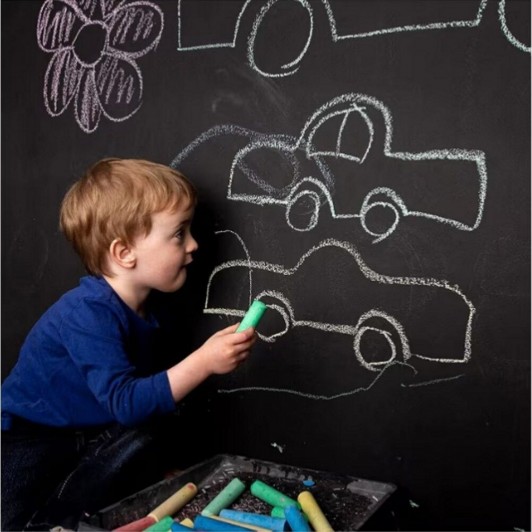 Tabla autocolanta de scris si desenat cu creta, pentru copii