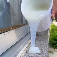 Solutie etansare 1 kg + Perie aplicare, ideale in sigilarea acoperisurilor, tevilor, peretilor