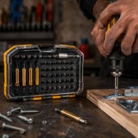 Set Biți de Impact S2, 41 Piese, Suport Magnetic 1/4 Set Biți de Impact S2, 41 Piese, Suport Magnetic 1/4